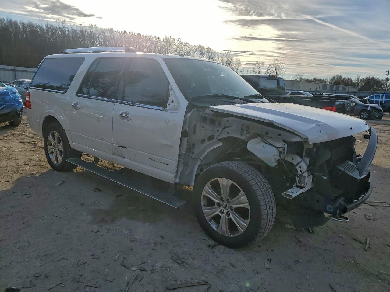 2016 FORD EXPEDITION EL PLATINUM photo 4