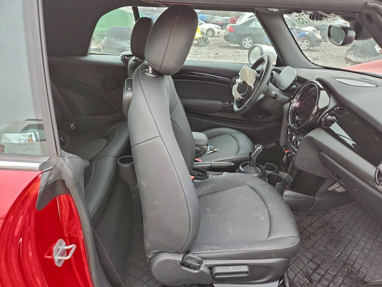 2024 MINI COOPER photo 10
