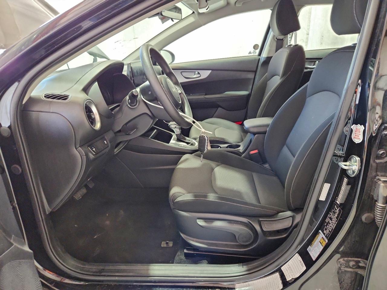 2024 KIA FORTE LX photo 7
