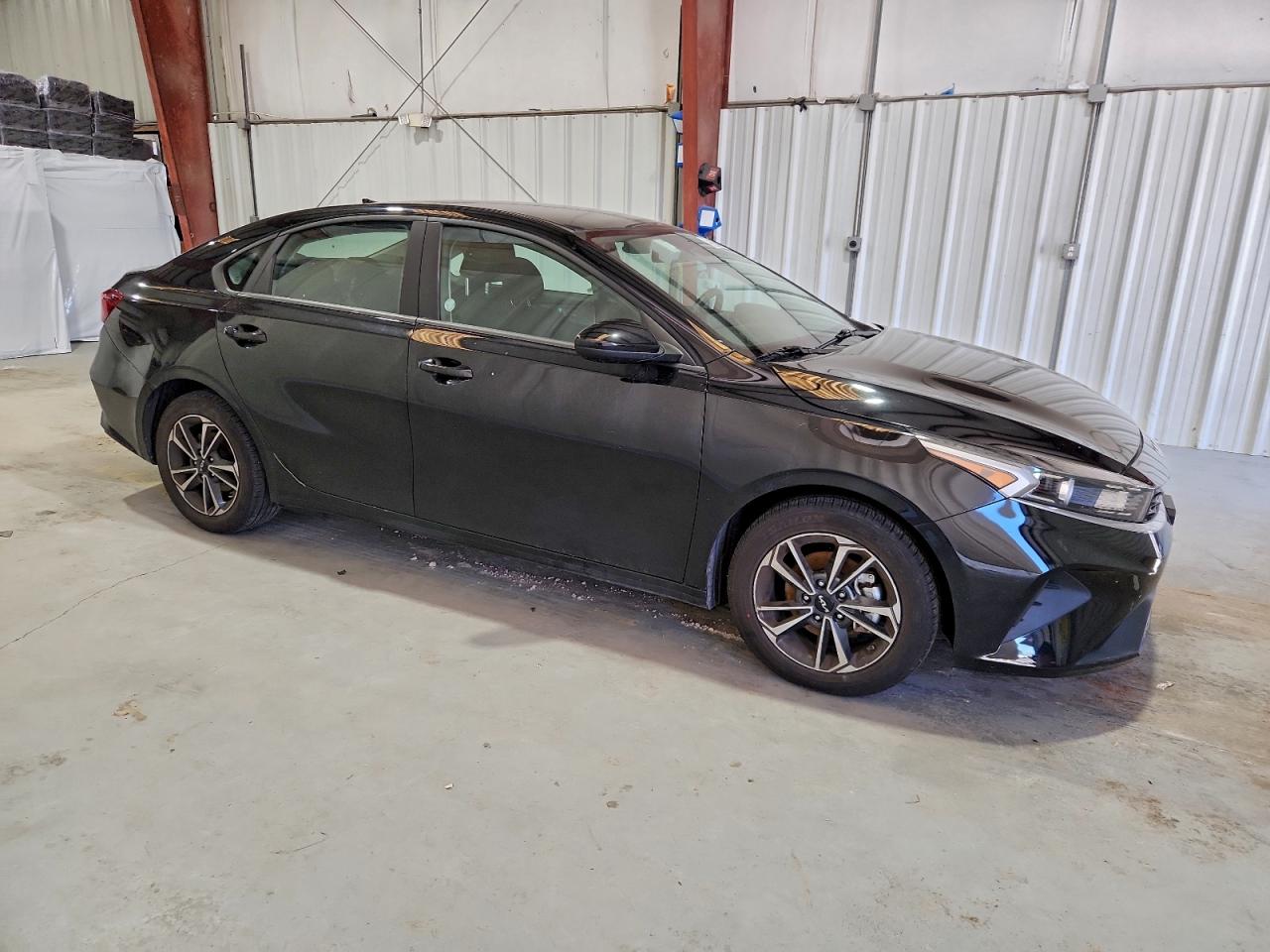 2024 KIA FORTE LX photo 4