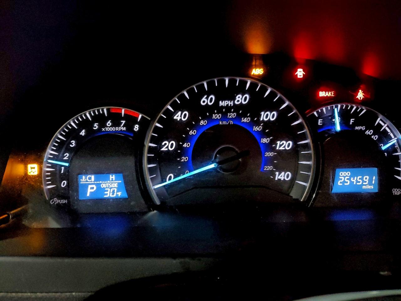 2012 TOYOTA CAMRY BASE photo 9
