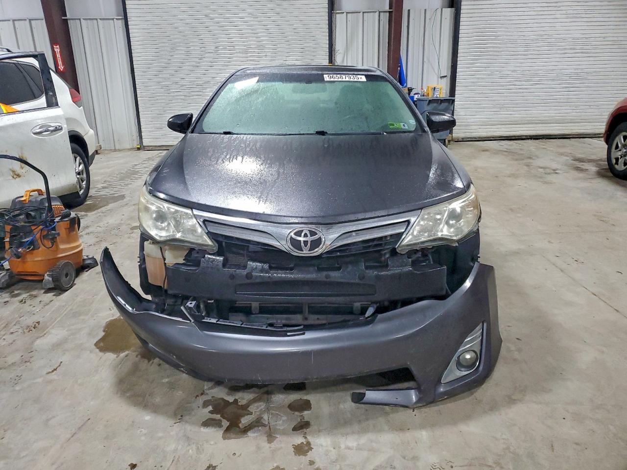 2012 TOYOTA CAMRY BASE photo 5