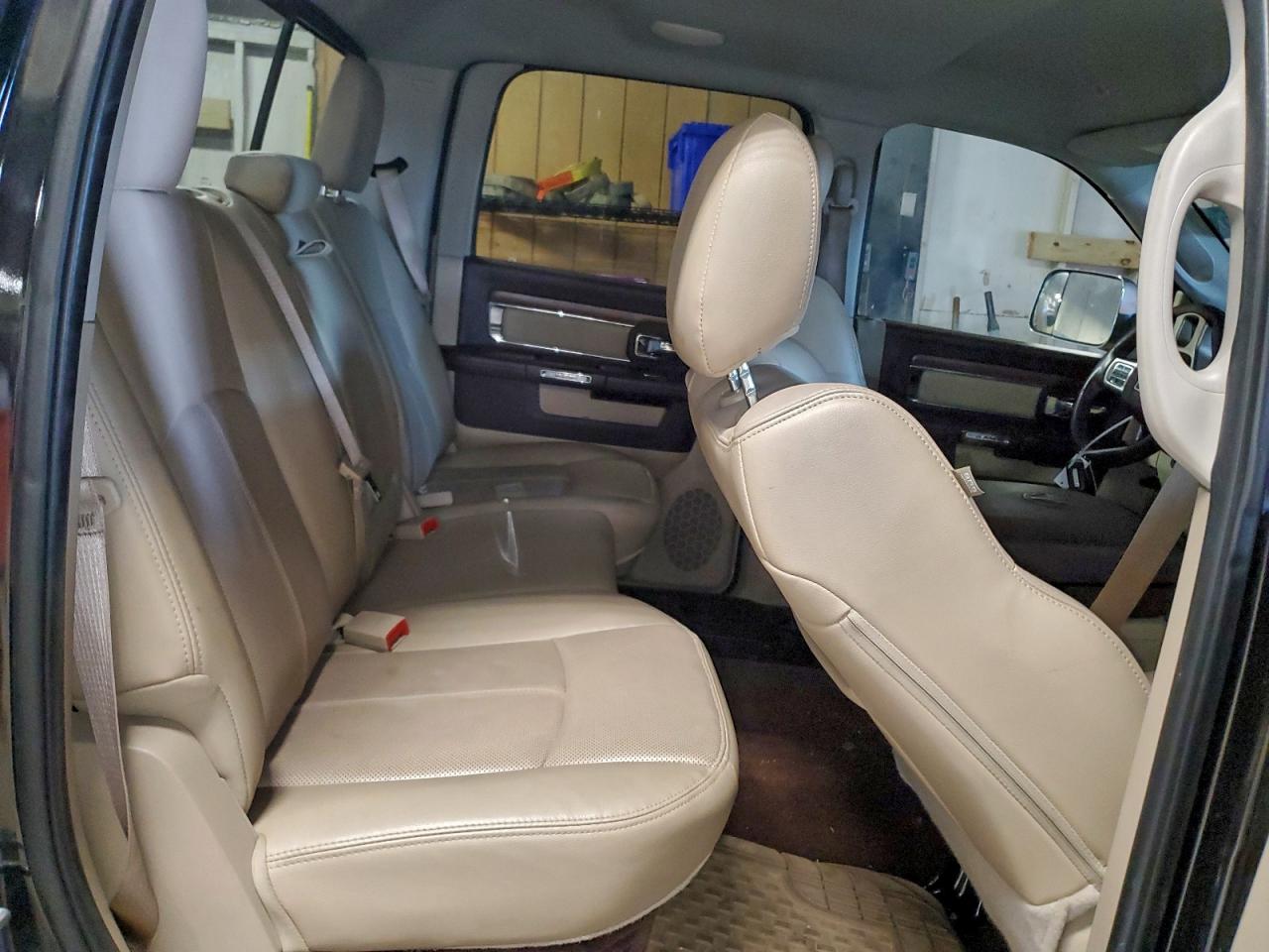 2017 RAM 1500 LARAMIE photo 10