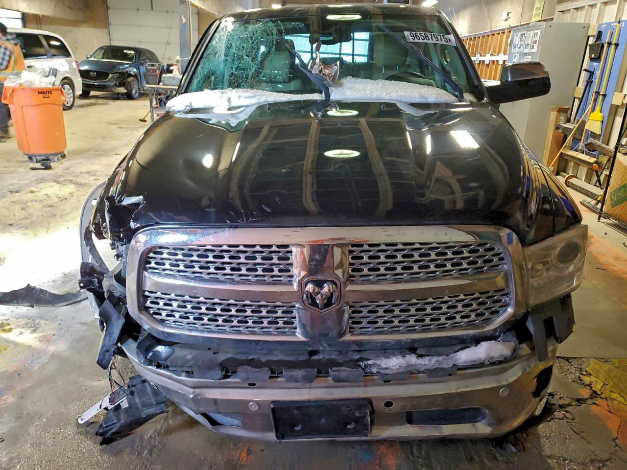 2017 RAM 1500 LARAMIE photo 5