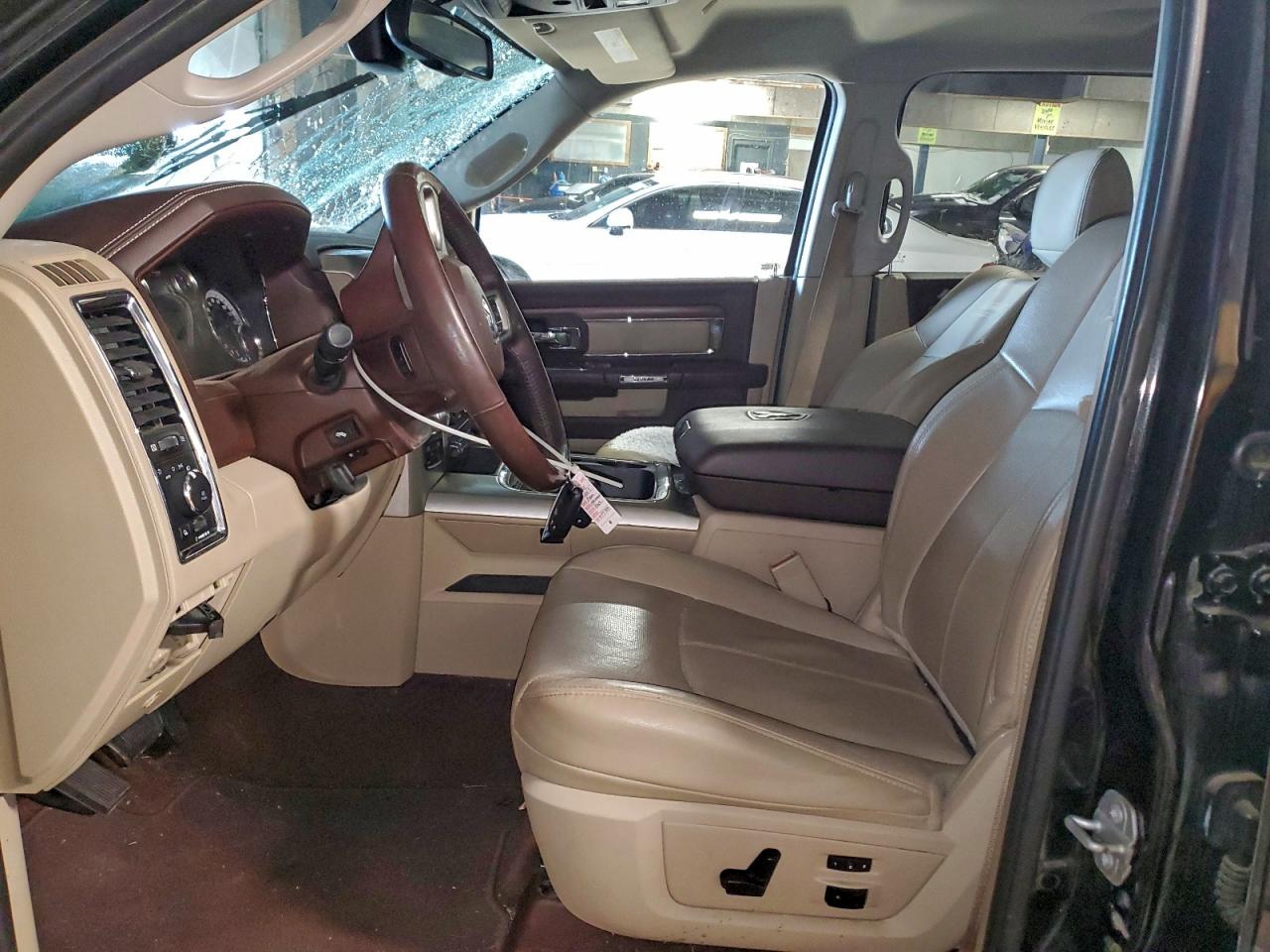 2017 RAM 1500 LARAMIE photo 7