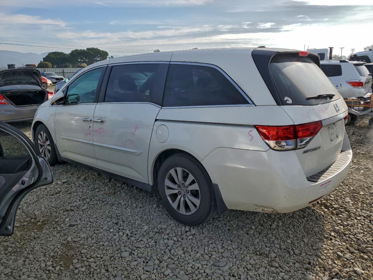 2016 HONDA ODYSSEY EXL photo 2