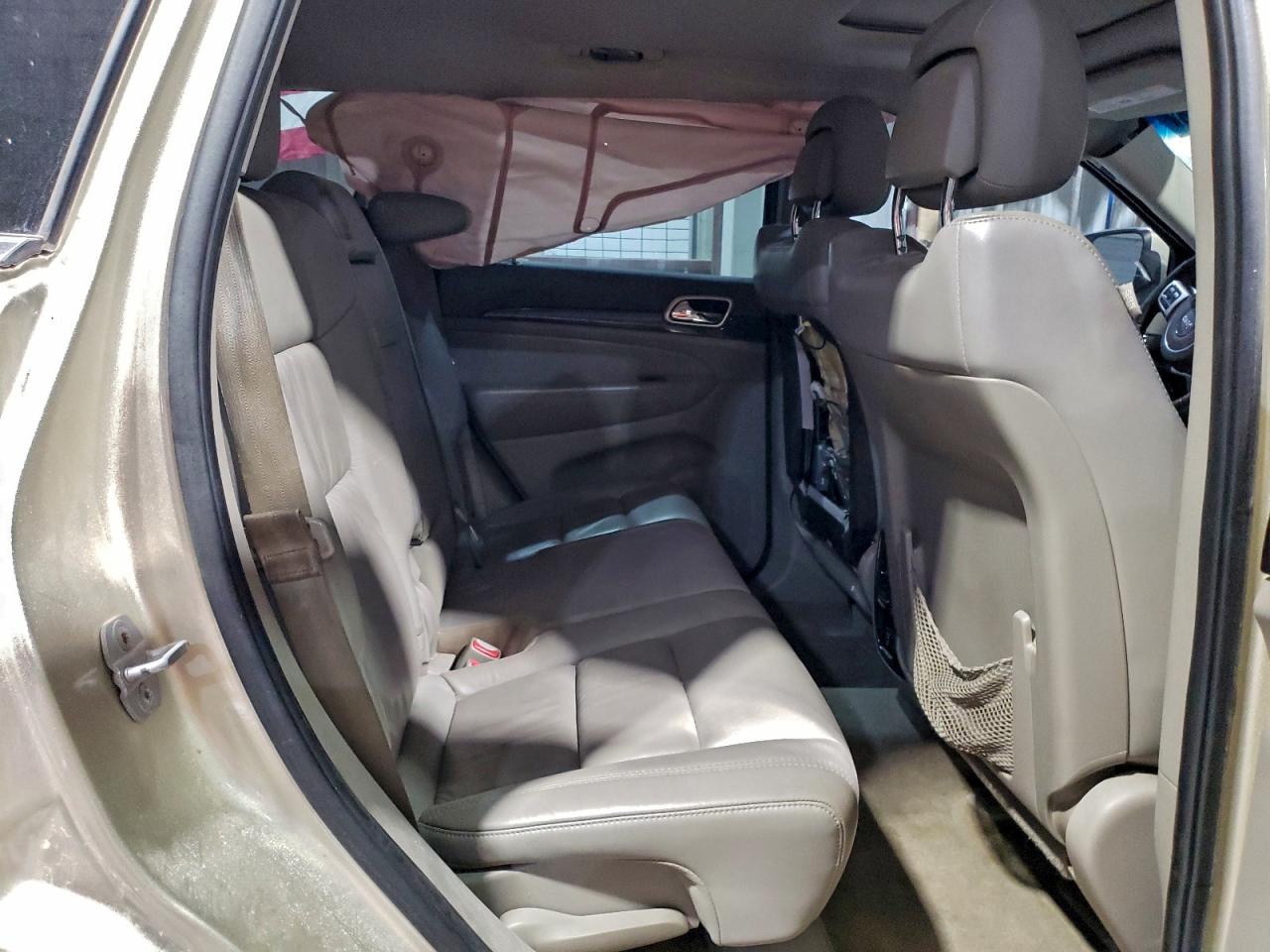 2011 JEEP GRAND CHEROKEE LAREDO photo 11