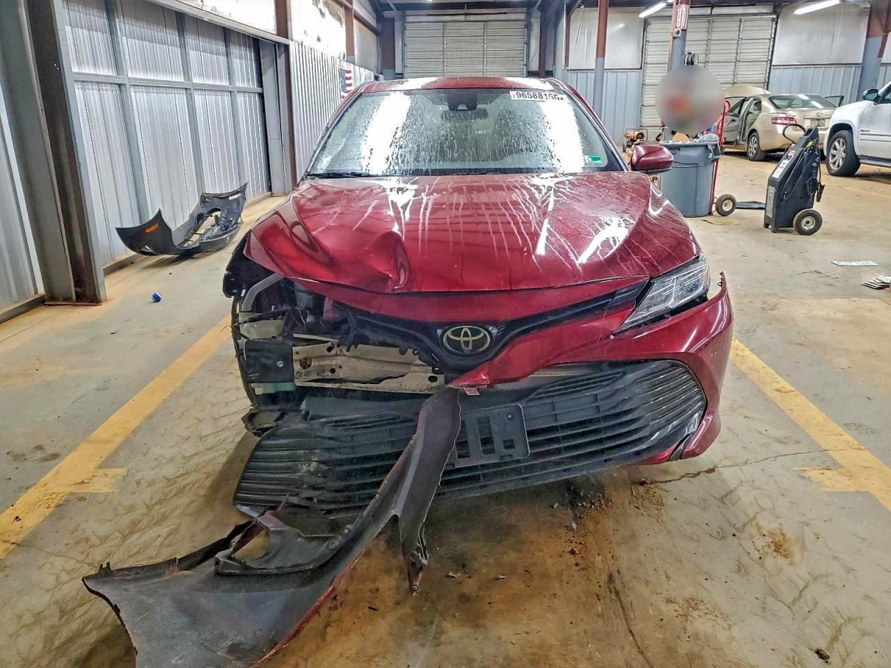 2019 TOYOTA CAMRY L photo 5