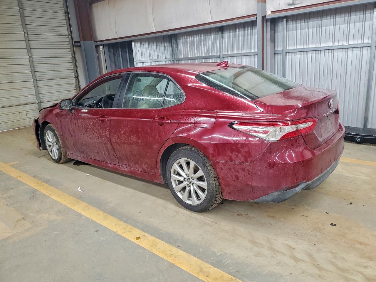 2019 TOYOTA CAMRY L photo 2