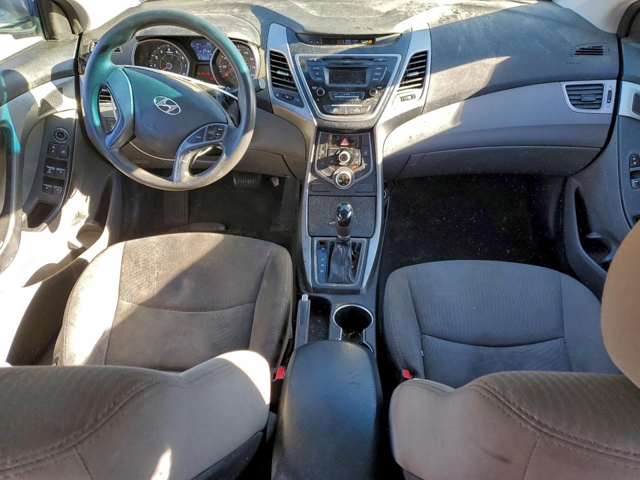 2016 HYUNDAI ELANTRA SE photo 8
