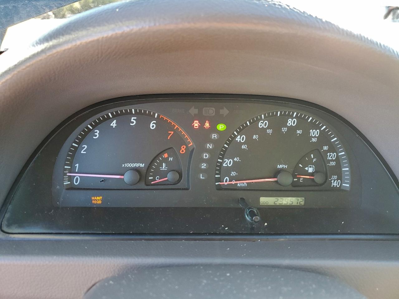 2004 TOYOTA CAMRY LE photo 9