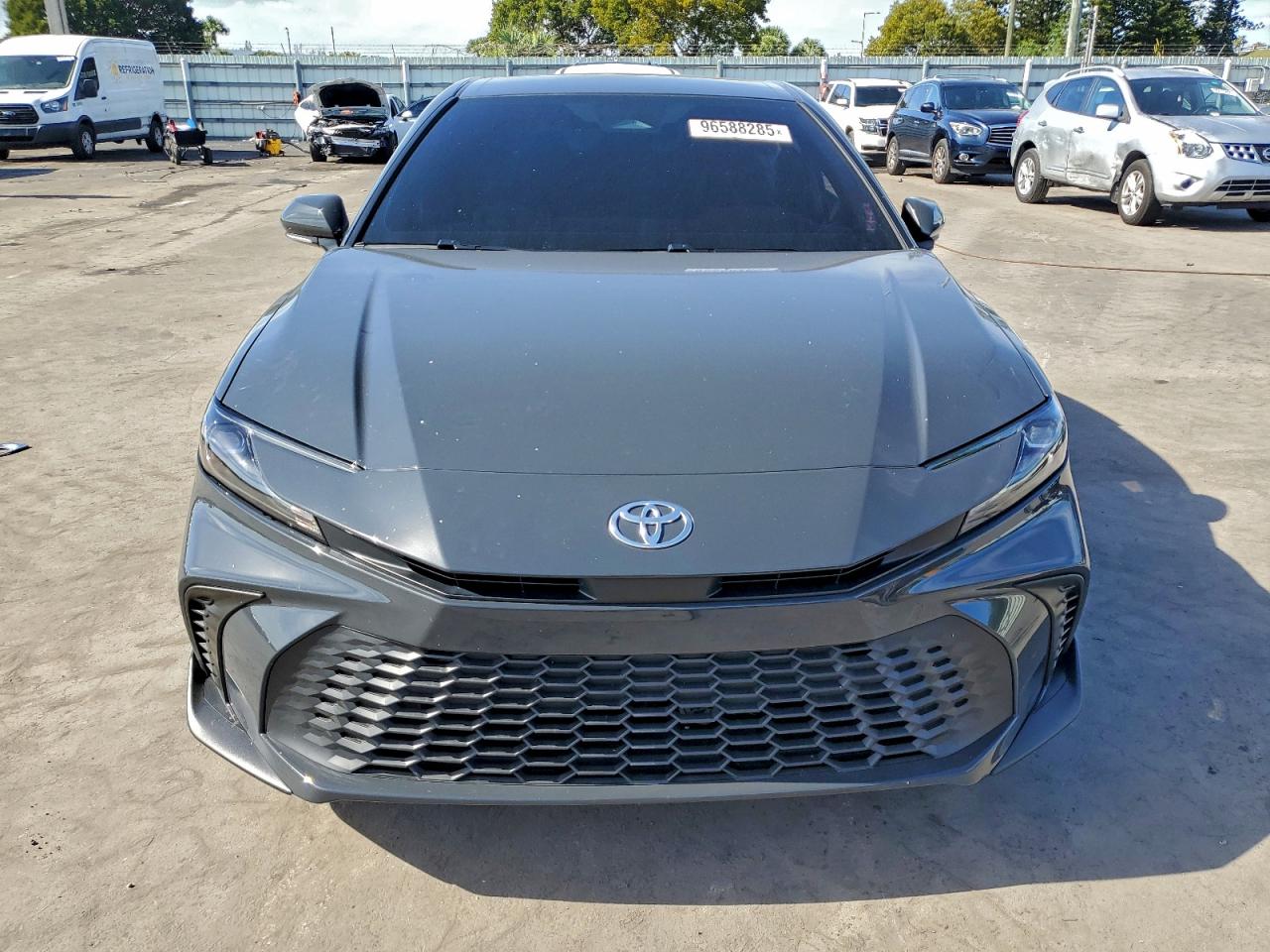 2025 TOYOTA CAMRY XSE photo 5