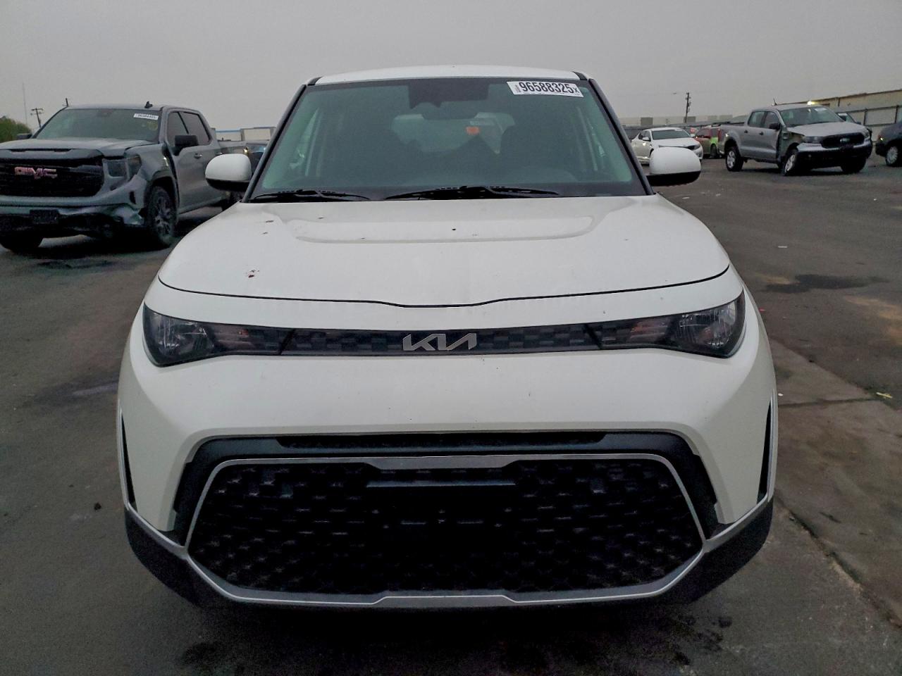 2024 KIA SOUL LX photo 9