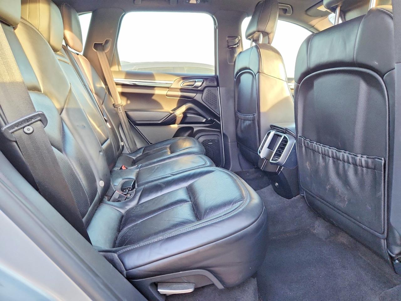 2017 PORSCHE CAYENNE SE HYBRID PLATINUM photo 11