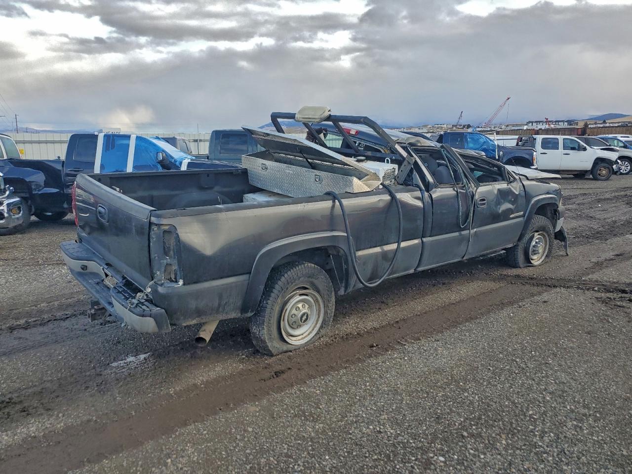 2004 CHEVROLET silverado photo 3
