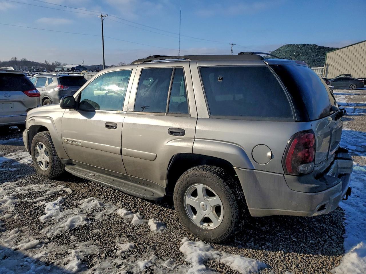 2002 CHEVROLET TRAILBLAZER photo 2