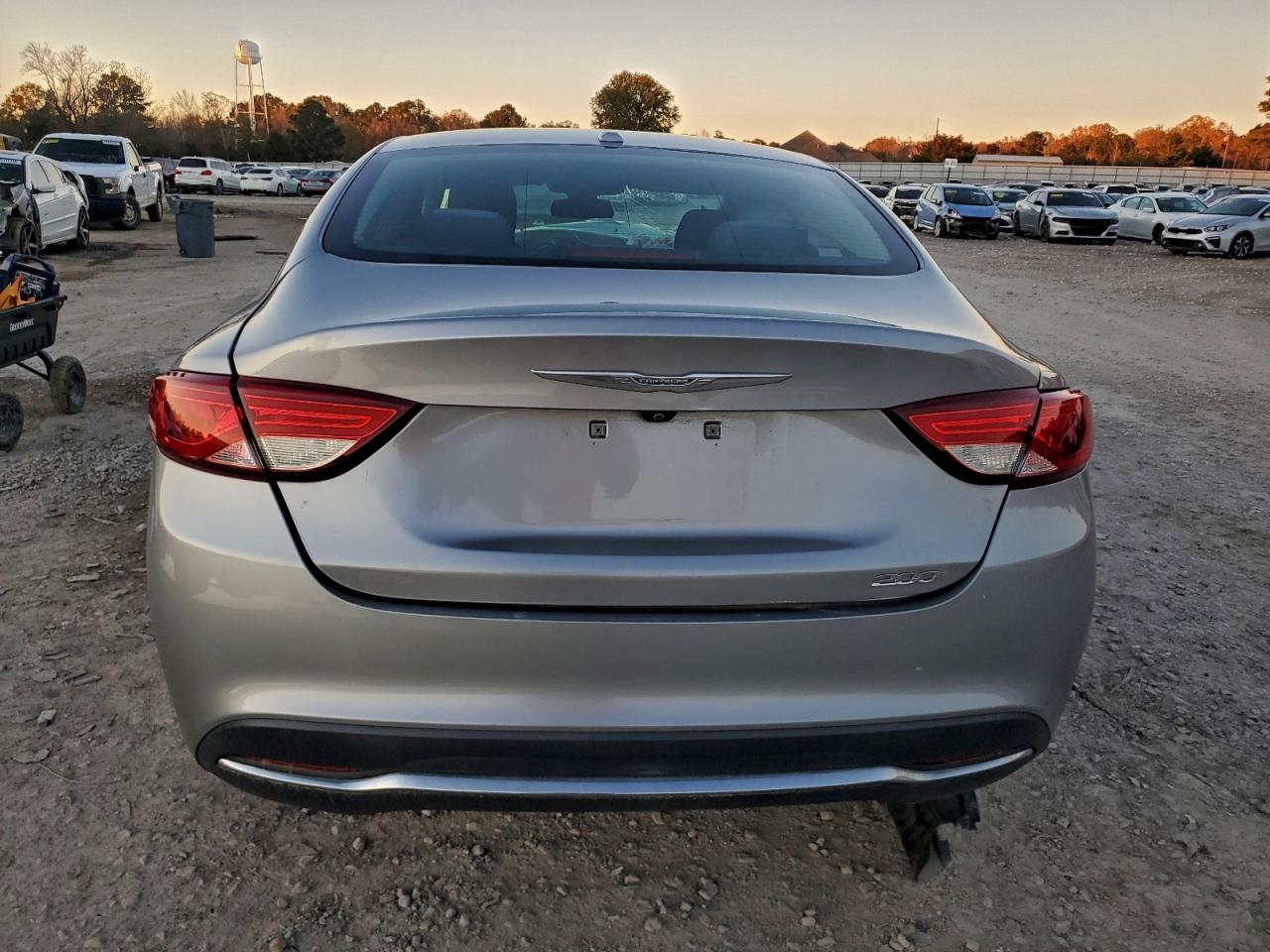 2016 CHRYSLER 200 LIMITED photo 6