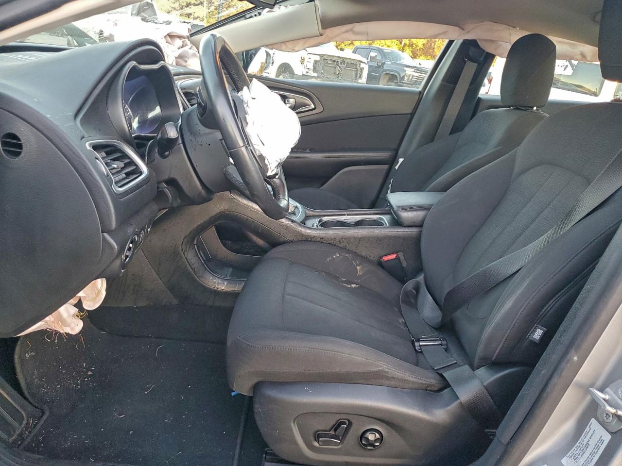2016 CHRYSLER 200 LIMITED photo 7