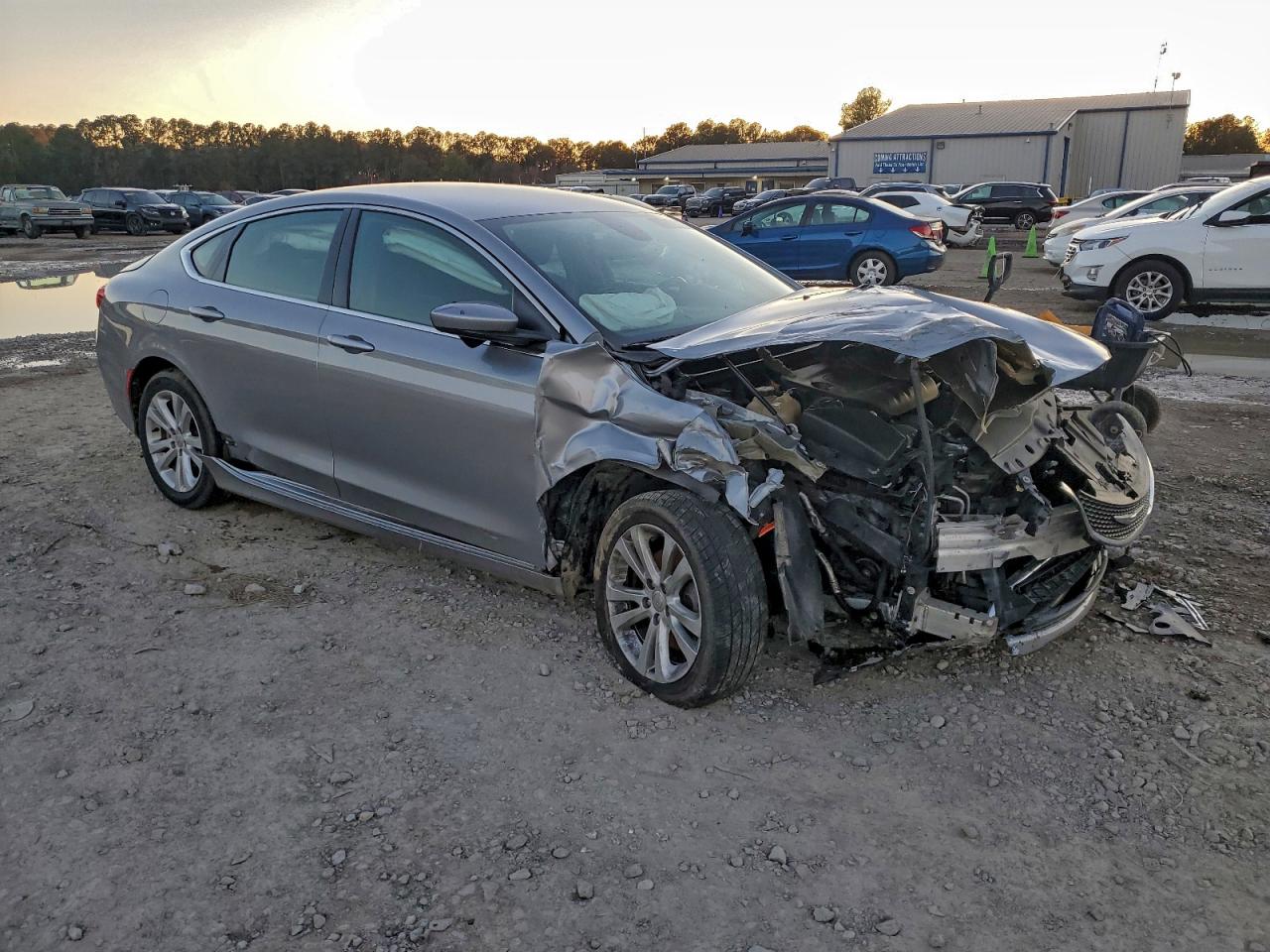 2016 CHRYSLER 200 LIMITED photo 4