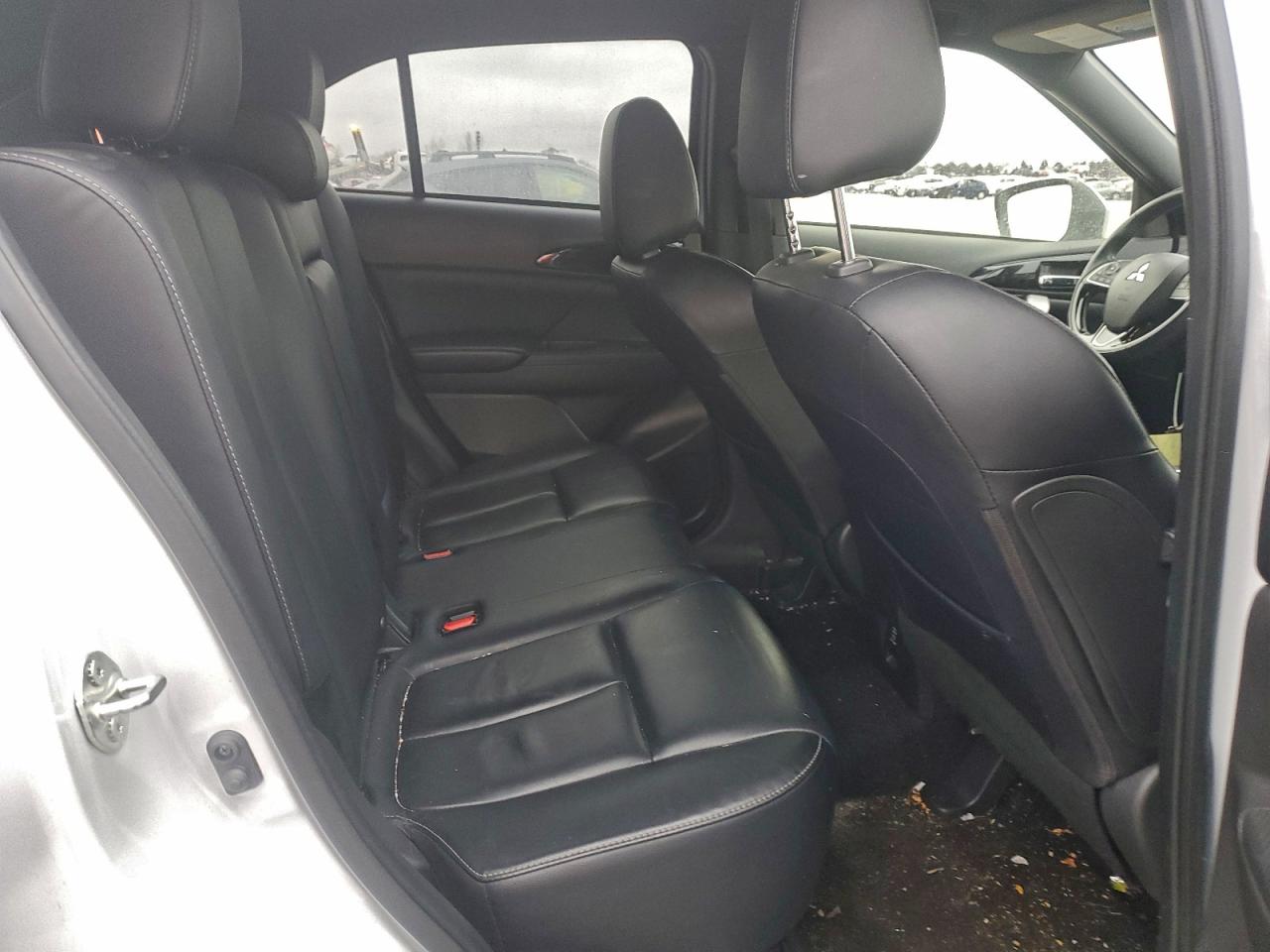 2023 MITSUBISHI ECLIPSE CROSS SE photo 10