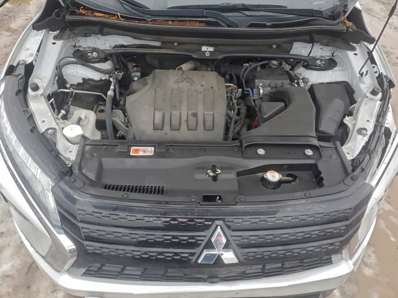 2023 MITSUBISHI ECLIPSE CROSS SE photo 11