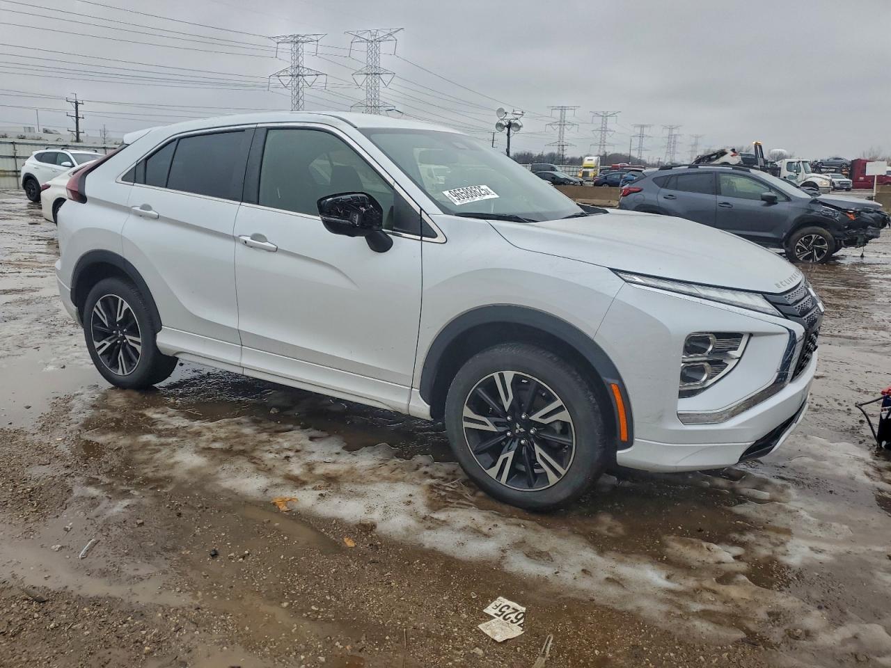 2023 MITSUBISHI ECLIPSE CROSS SE photo 4