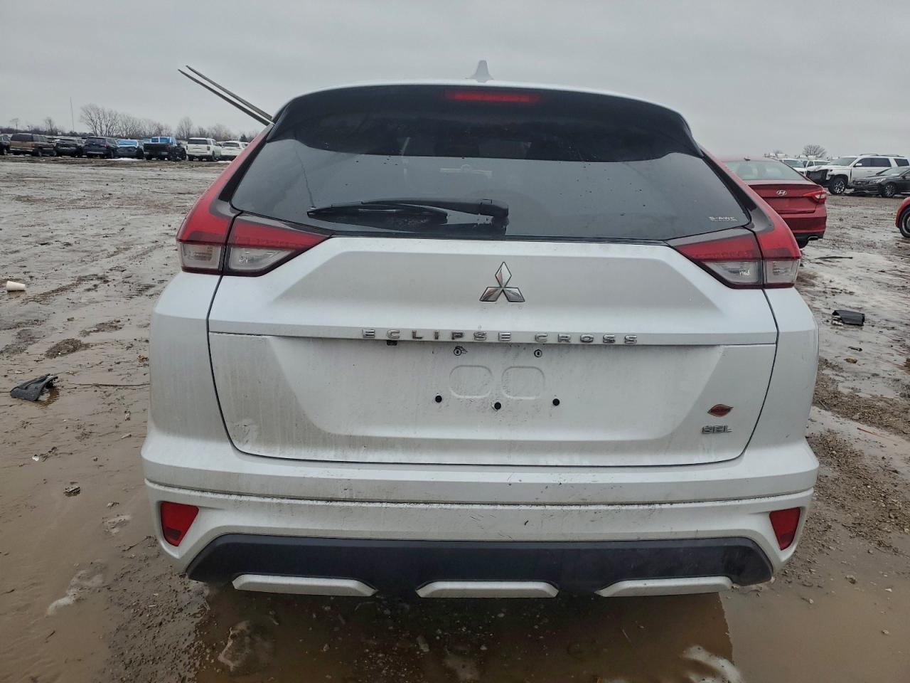 2023 MITSUBISHI ECLIPSE CROSS SE photo 6