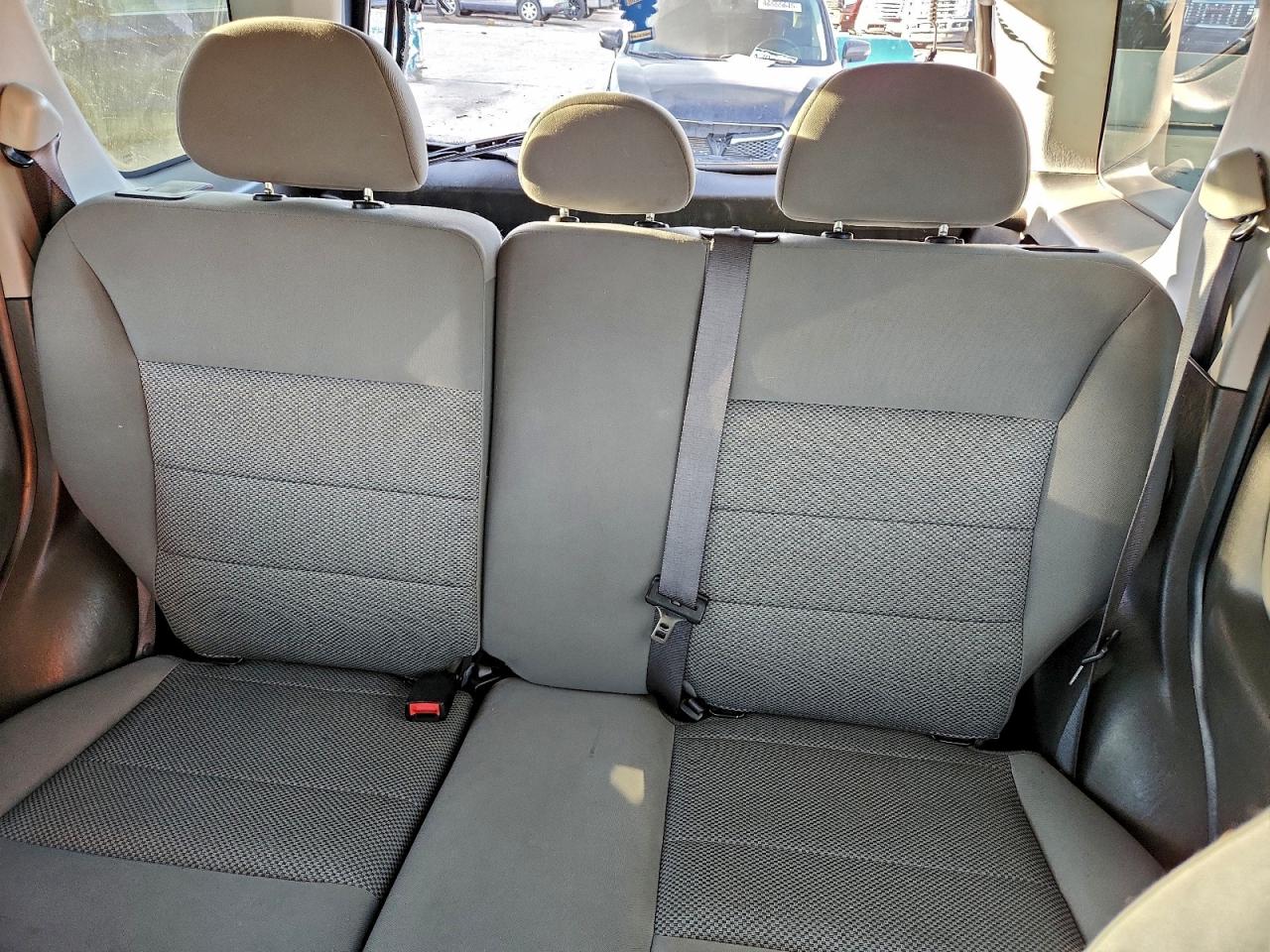 2005 FORD ESCAPE XLT photo 10