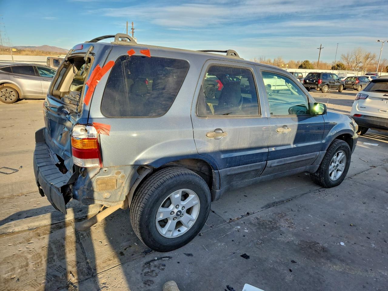 2005 FORD ESCAPE XLT photo 3
