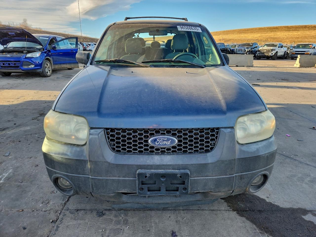 2005 FORD ESCAPE XLT photo 5