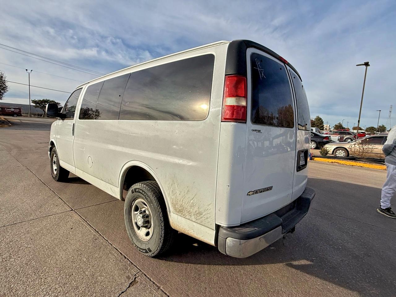 2017 CHEVROLET EXPRESS G3500 LT photo 3