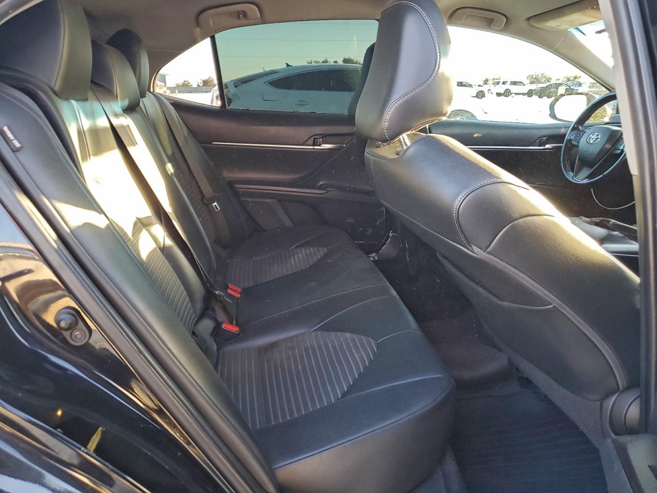 2021 TOYOTA CAMRY SE photo 10