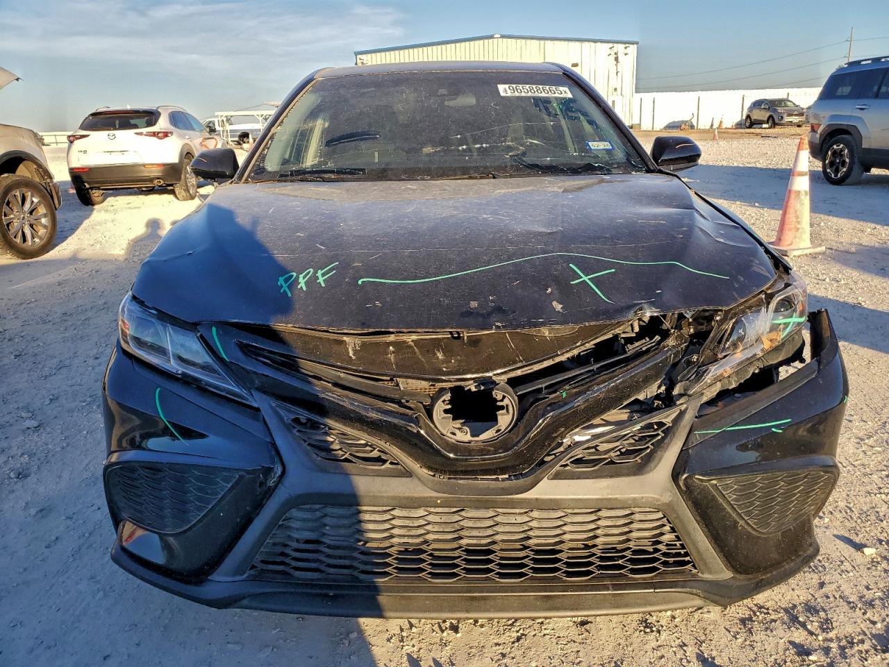 2021 TOYOTA CAMRY SE photo 5