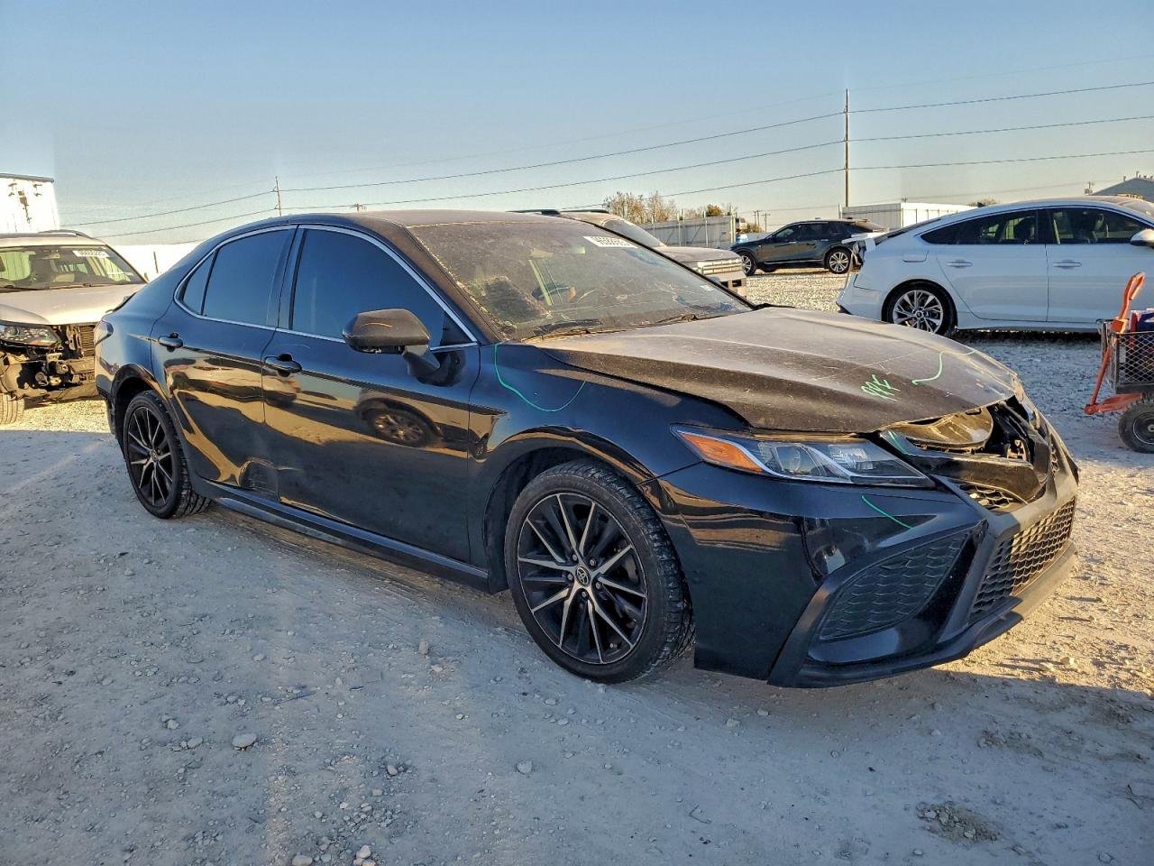 2021 TOYOTA CAMRY SE photo 4