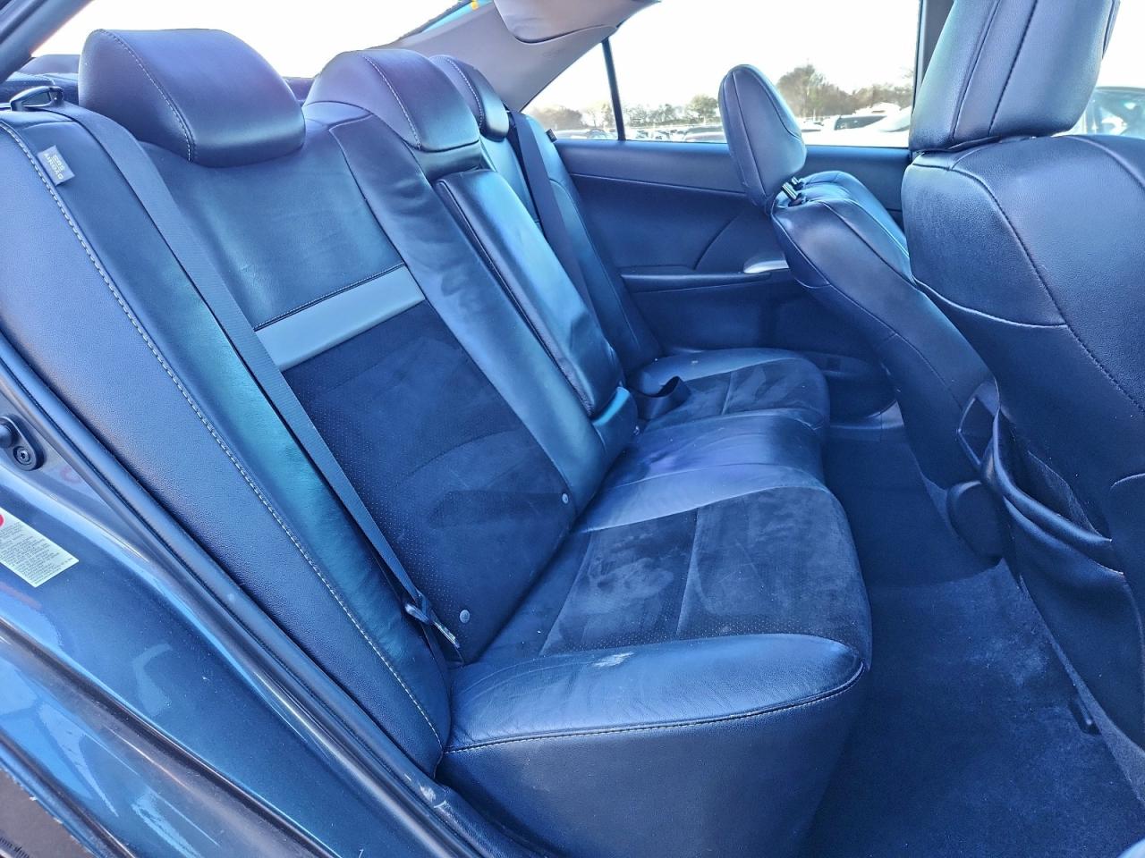 2012 TOYOTA CAMRY SE photo 10