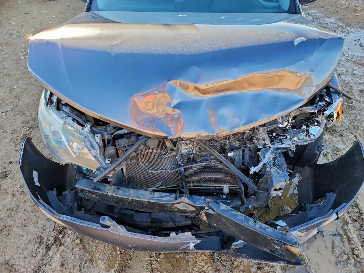 2012 TOYOTA CAMRY SE photo 11
