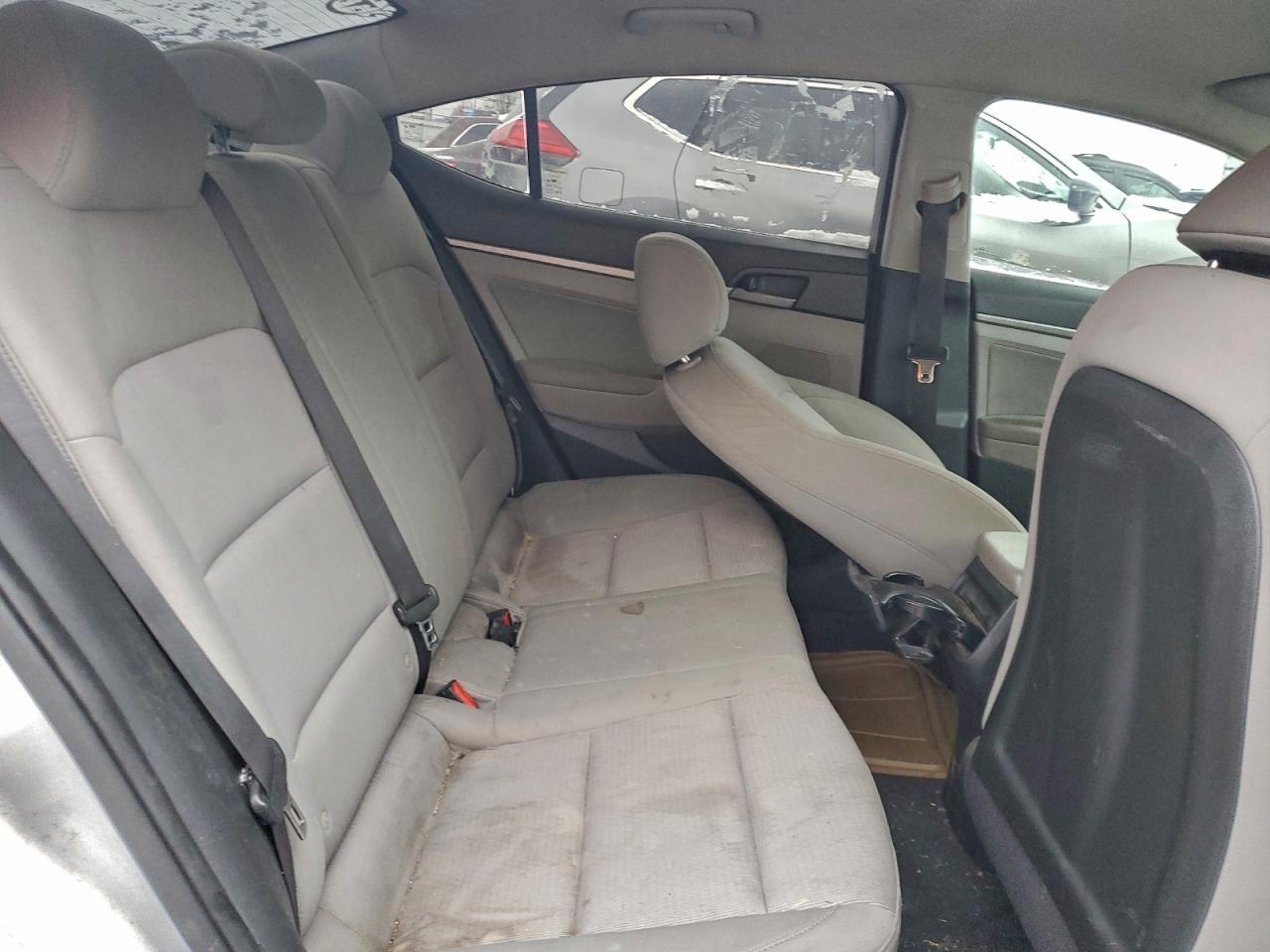 2017 HYUNDAI ELANTRA SE photo 10