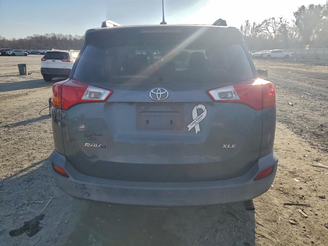2013 TOYOTA RAV4 XLE photo 6