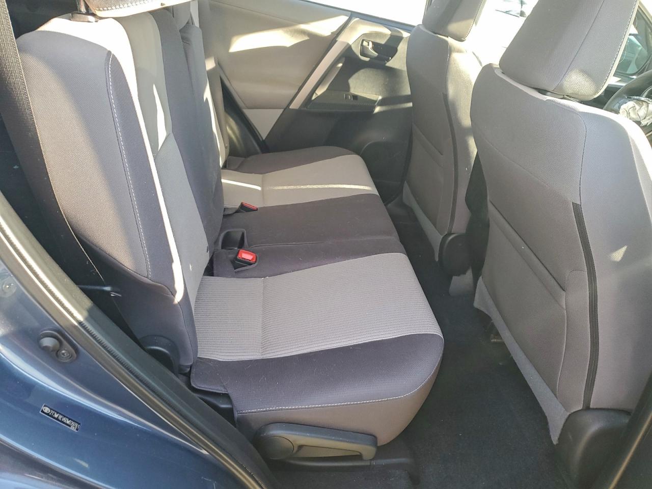 2013 TOYOTA RAV4 XLE photo 10