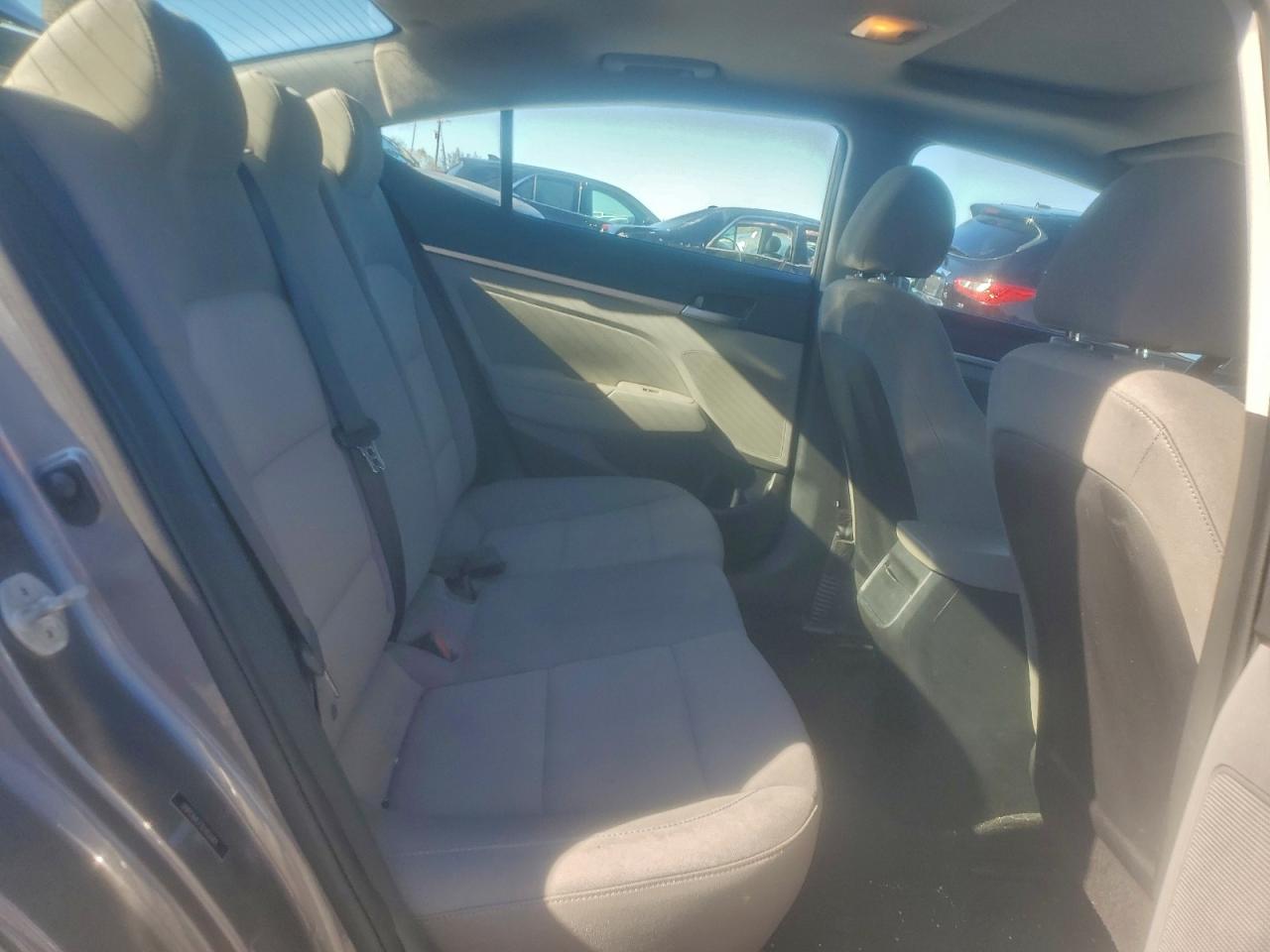 2020 HYUNDAI ELANTRA SEL photo 10
