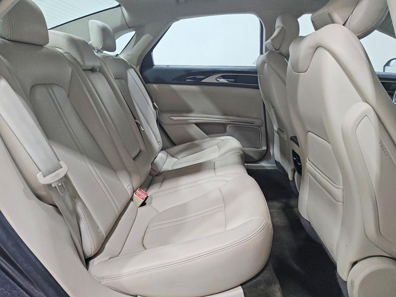 2016 LINCOLN MKZ photo 19