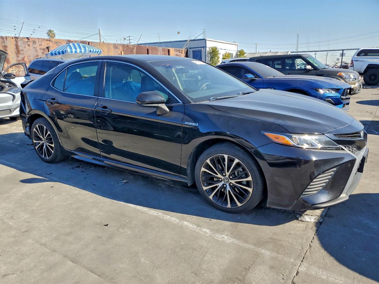2018 TOYOTA CAMRY HYBRID photo 4