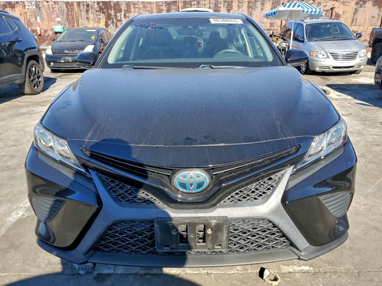 2018 TOYOTA CAMRY HYBRID photo 5