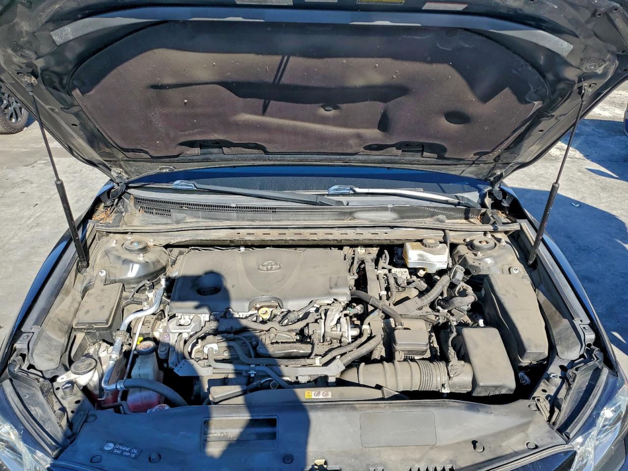 2018 TOYOTA CAMRY HYBRID photo 11