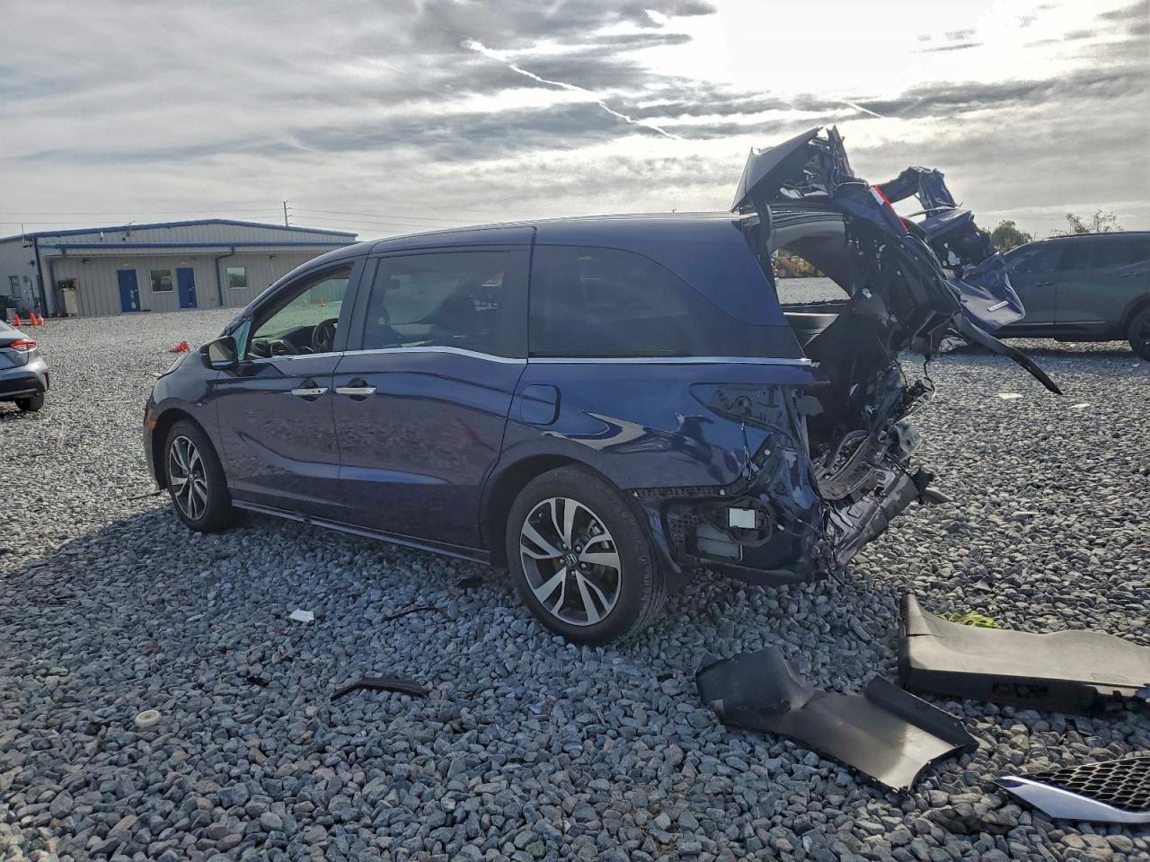2024 HONDA ODYSSEY TOURING photo 2
