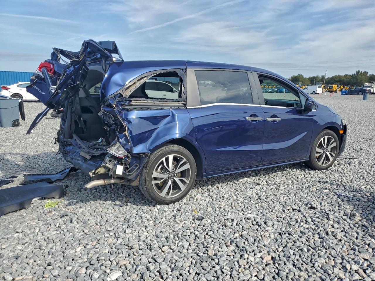 2024 HONDA ODYSSEY TOURING photo 3