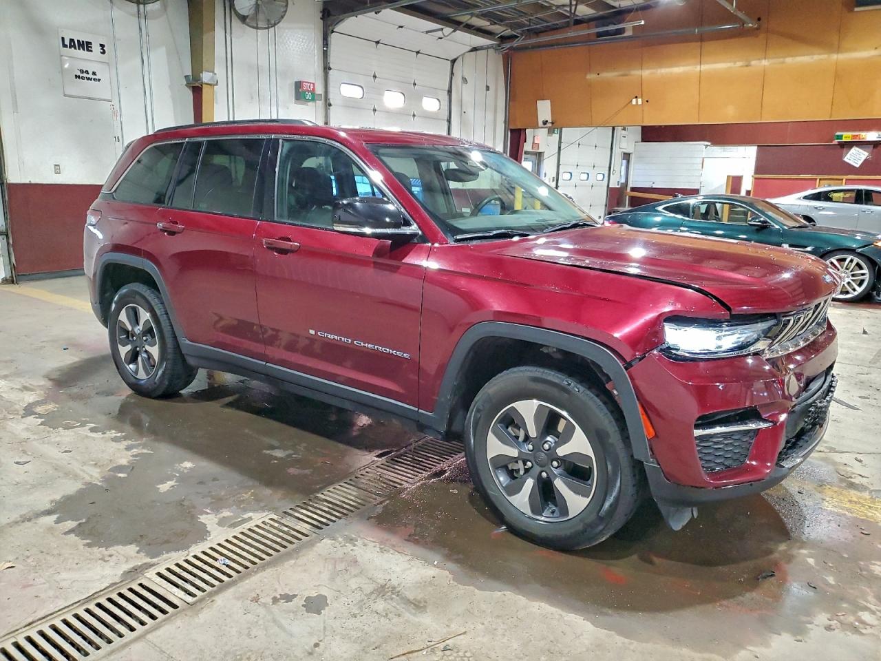 2023 JEEP GRAND CHEROKEE LIMITED 4XE photo 4