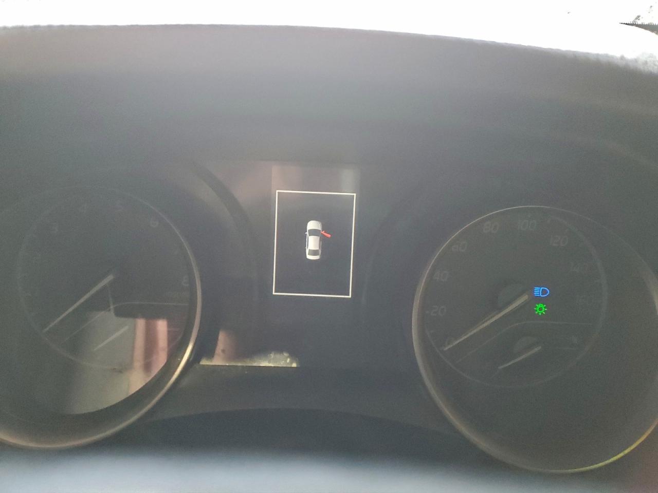 2021 TOYOTA CAMRY SE photo 9