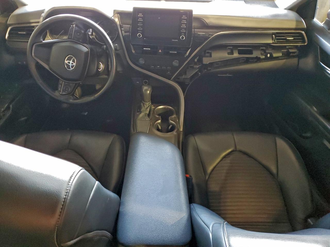 2021 TOYOTA CAMRY SE photo 8