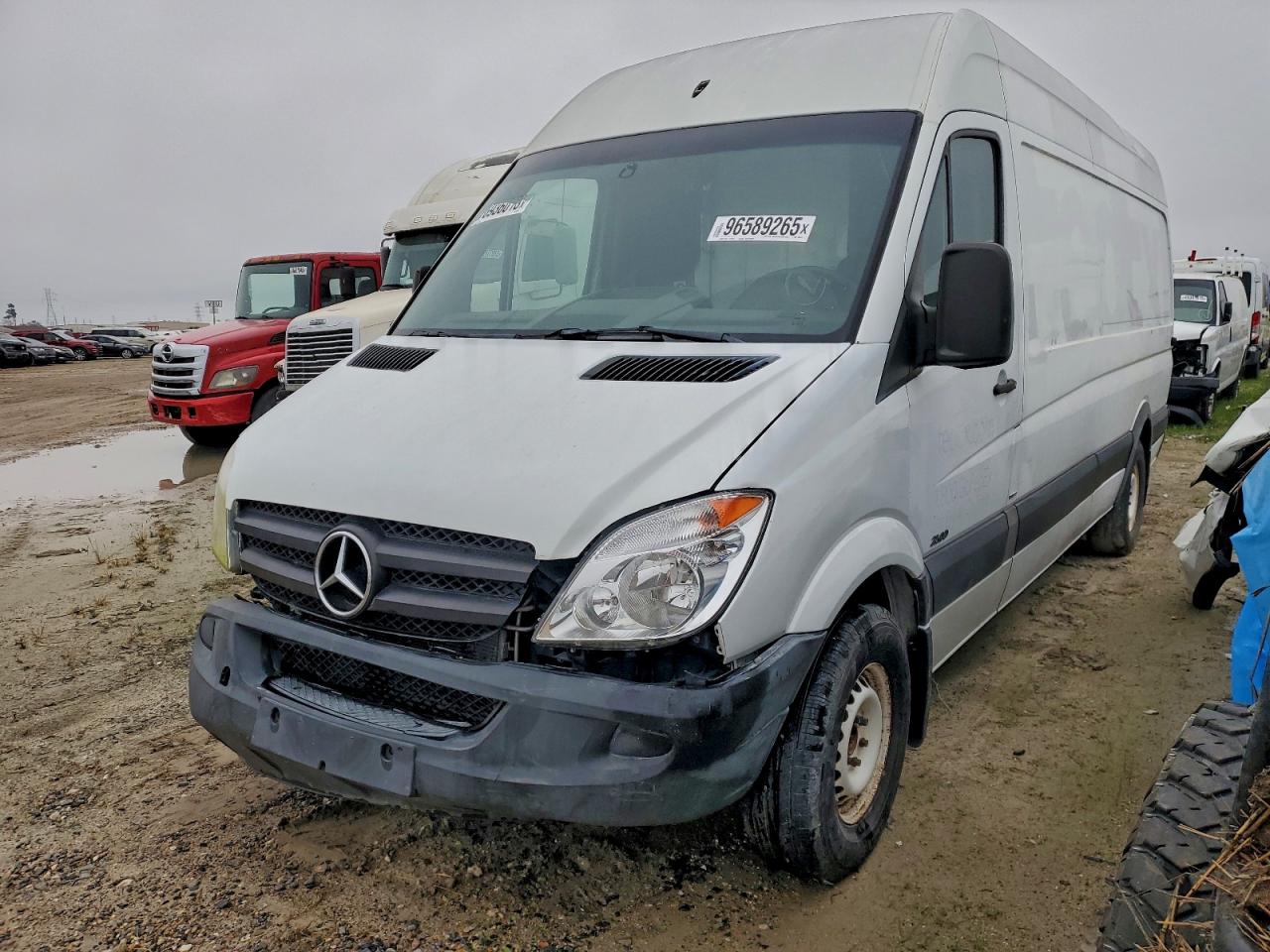 2011 MERCEDES-BENZ SPRINTER